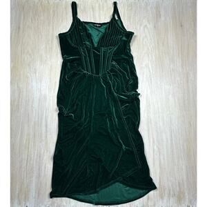 PrettyLittleThing Green Velvet Emerald Green Velvet Corset Bodycon Dress 16